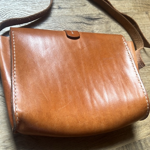 Luna Goods Crossbody Bag - Picture 3 of 11